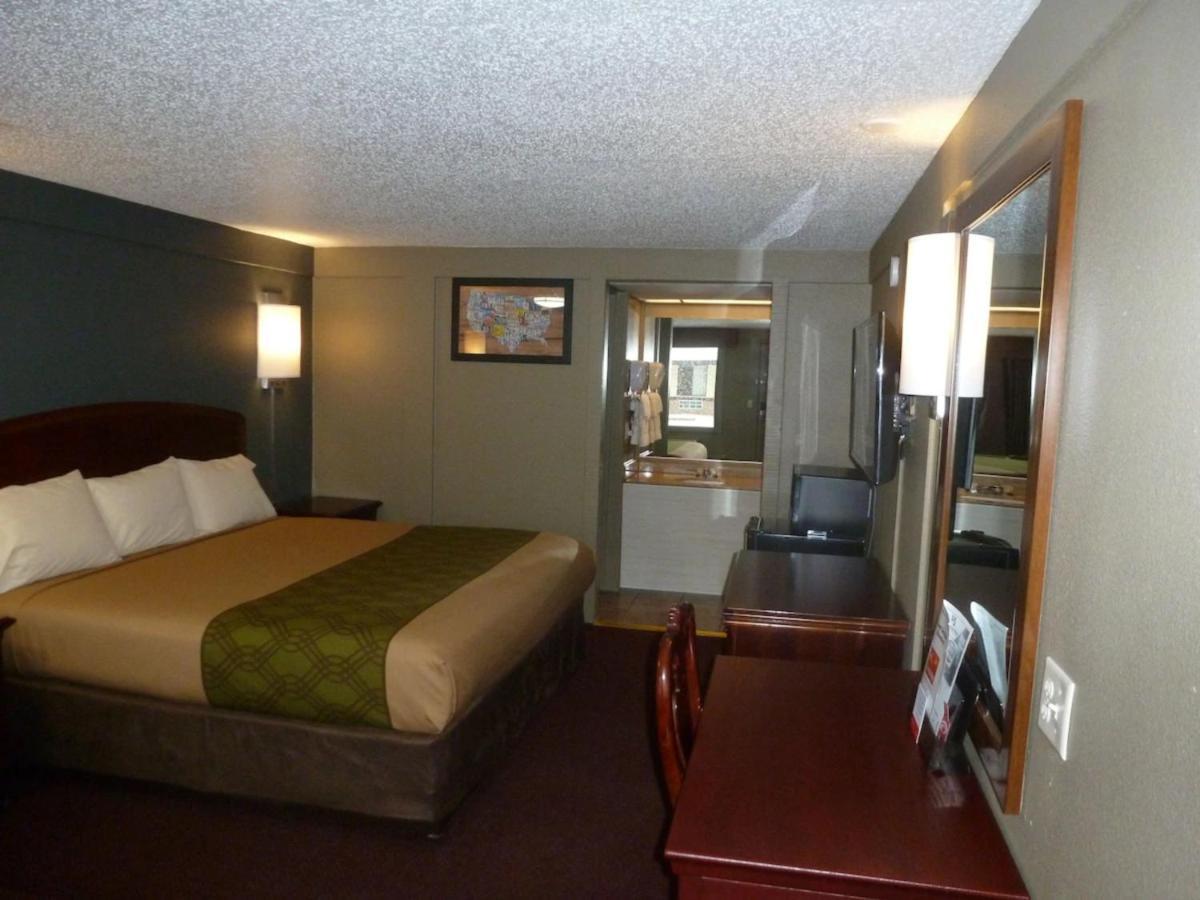 Econo Lodge Pittsburgh I-79 Exterior photo