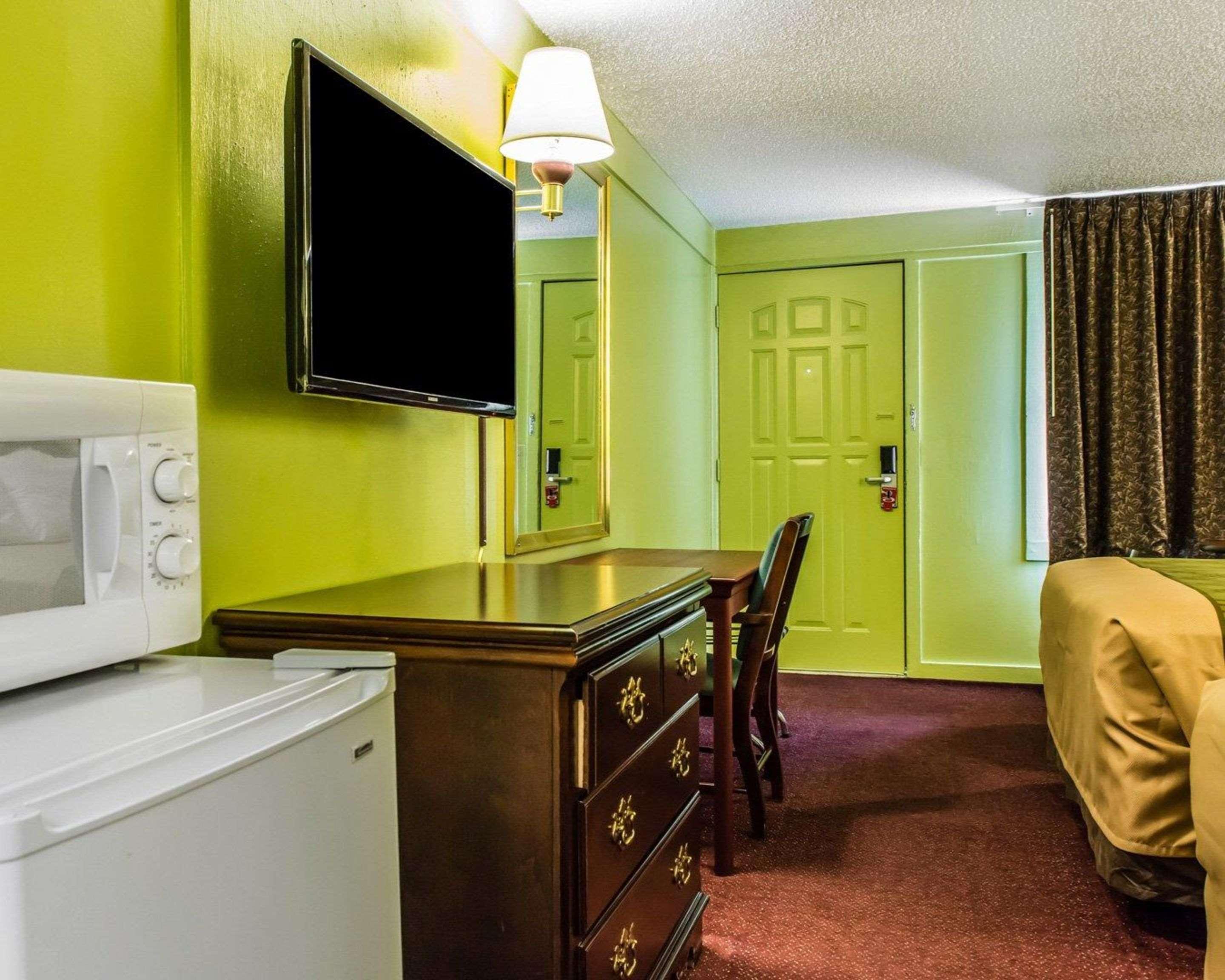 Econo Lodge Pittsburgh I-79 Exterior photo